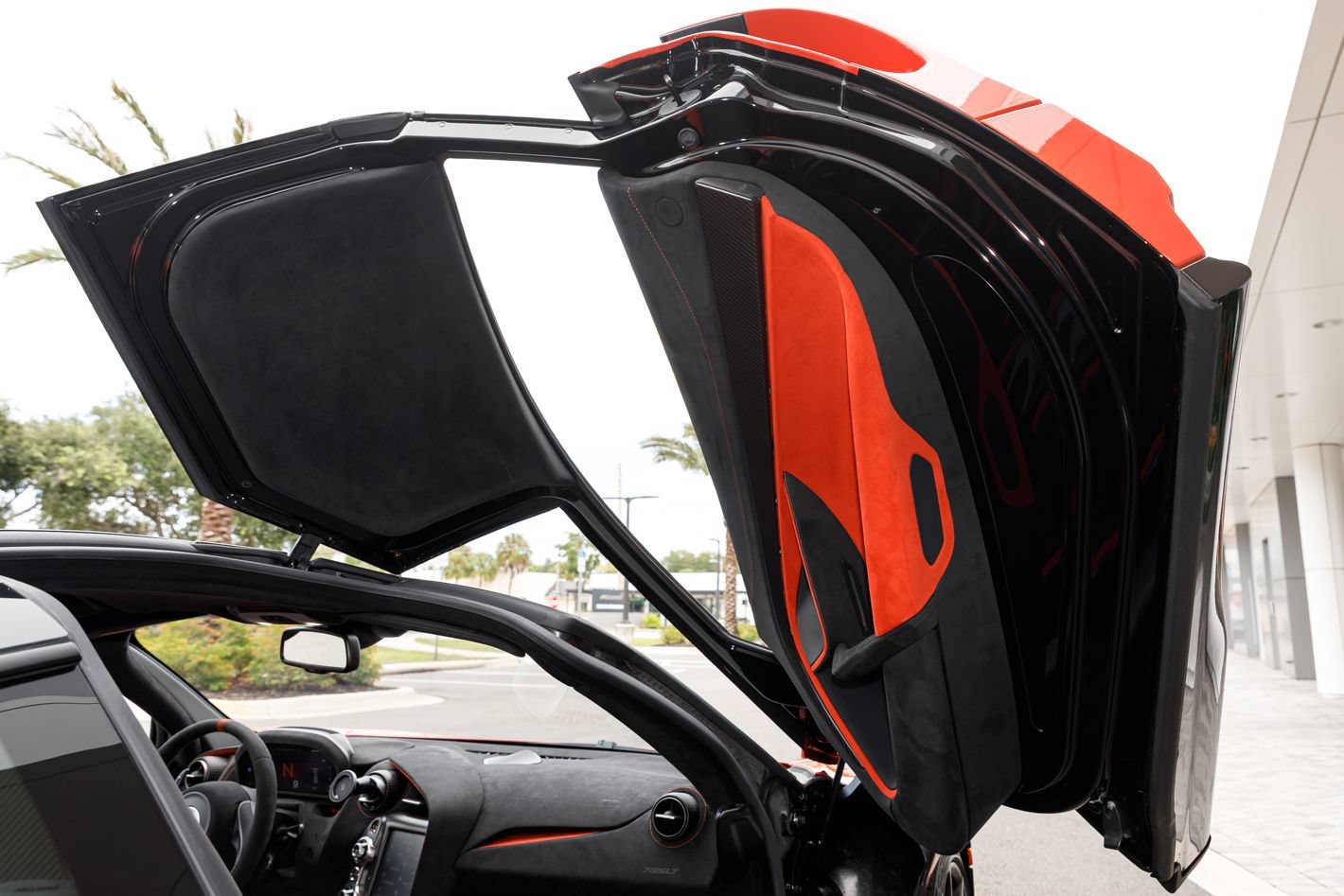 Used 2021 McLaren 765LT RWD image 66