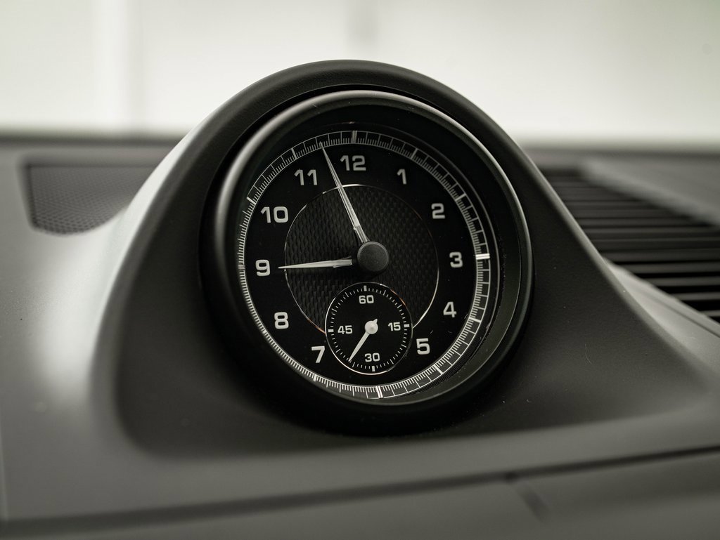 Certified 2024 Porsche Macan image 44