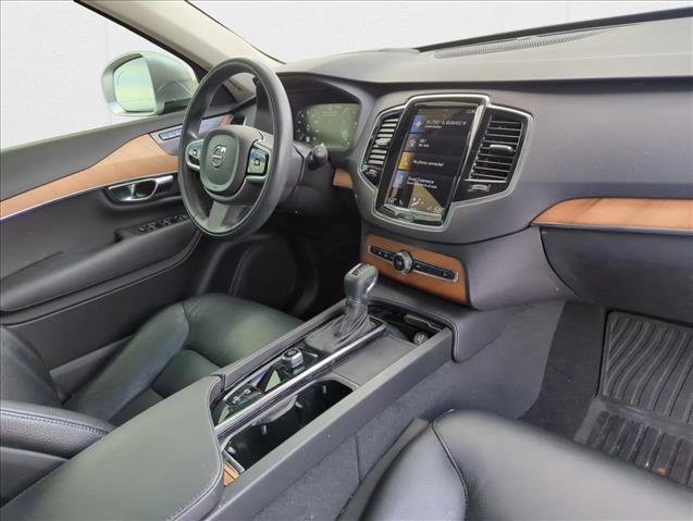 Used 2022 Volvo XC90 T6 Momentum w/ Advanced Package image 23