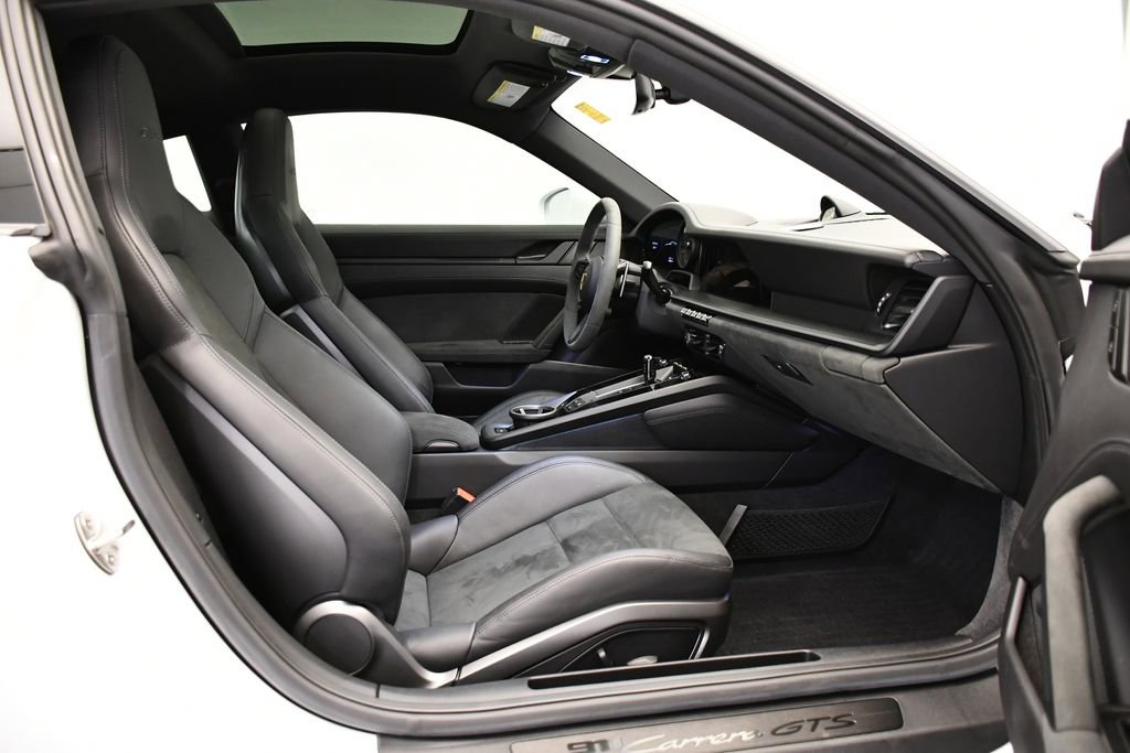 Used 2023 Porsche 911 Carrera GTS image 49
