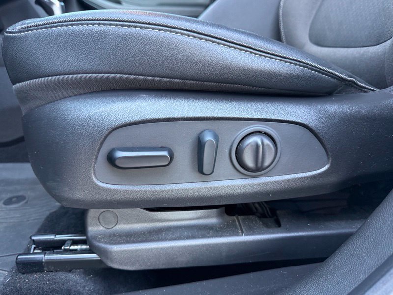 Used 2023 Buick Encore GX Select w/ Sport Touring Package AWD/4WD image 4
