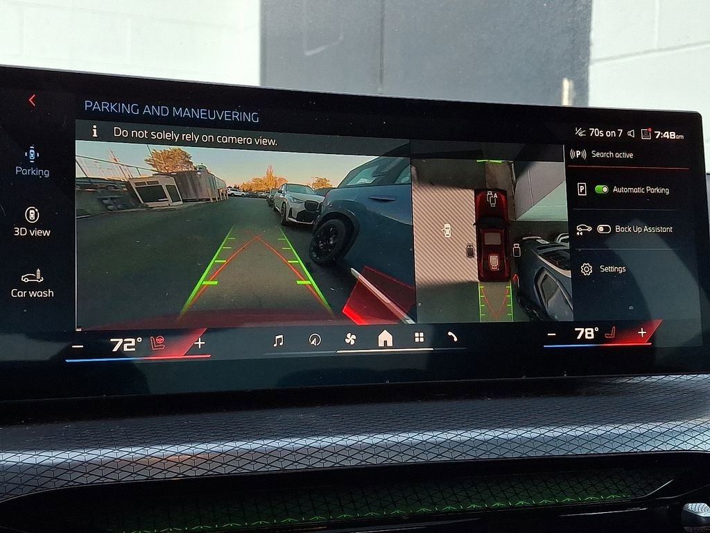 Used 2025 BMW M340i xDrive w/ Premium Package image 12