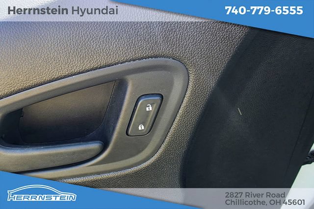 Used 2015 GMC Canyon 2WD Crew Cab image 16