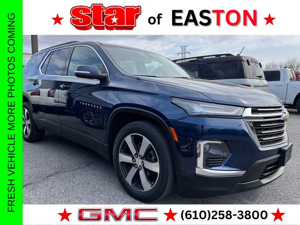 Used 2023 Chevrolet Traverse LT w/ LT Premium Package image 1
