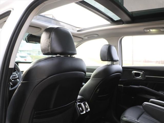 Used 2021 Kia Sorento SX image 15