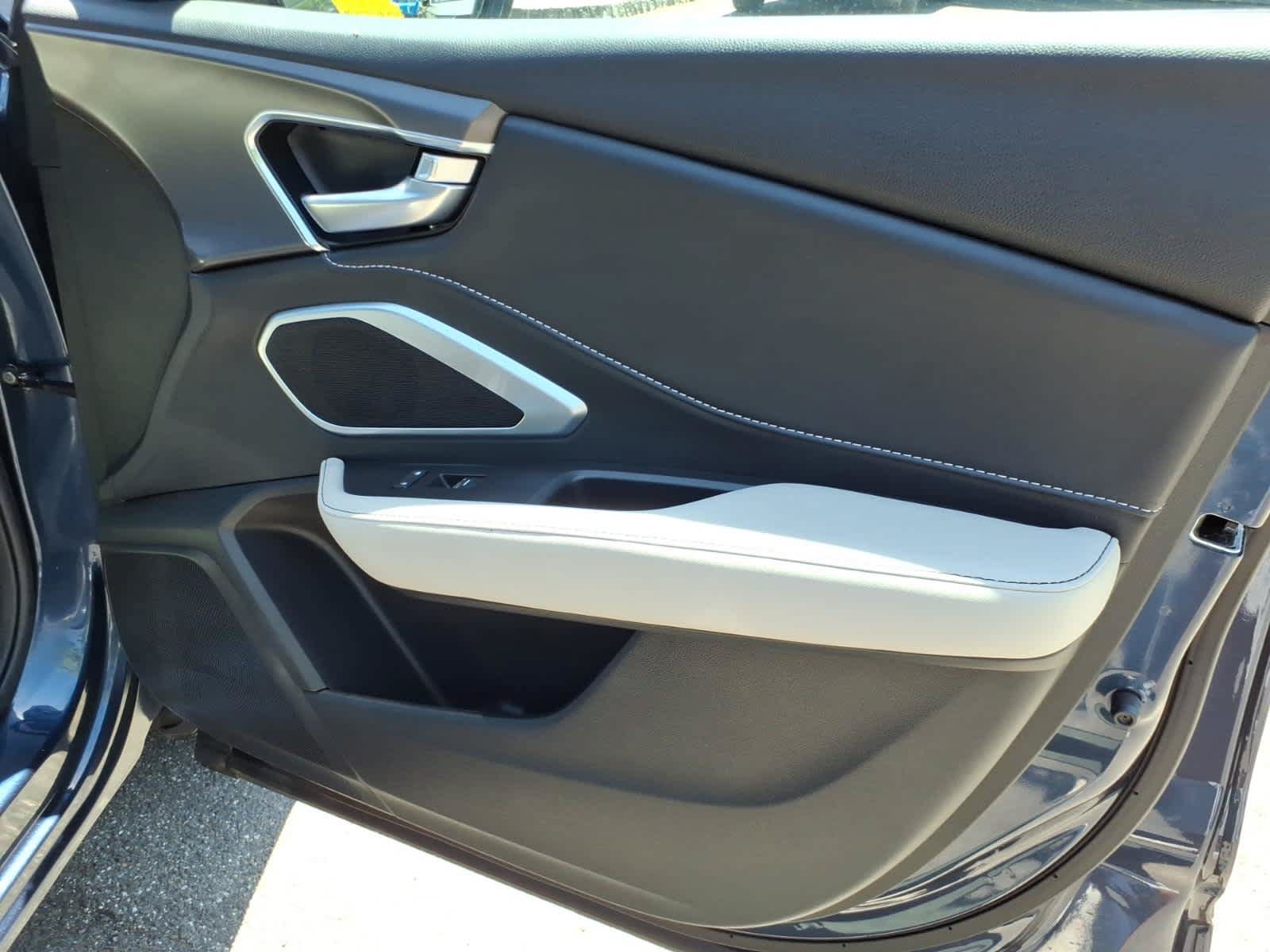 Certified 2025 Acura RDX SH-AWD image 8