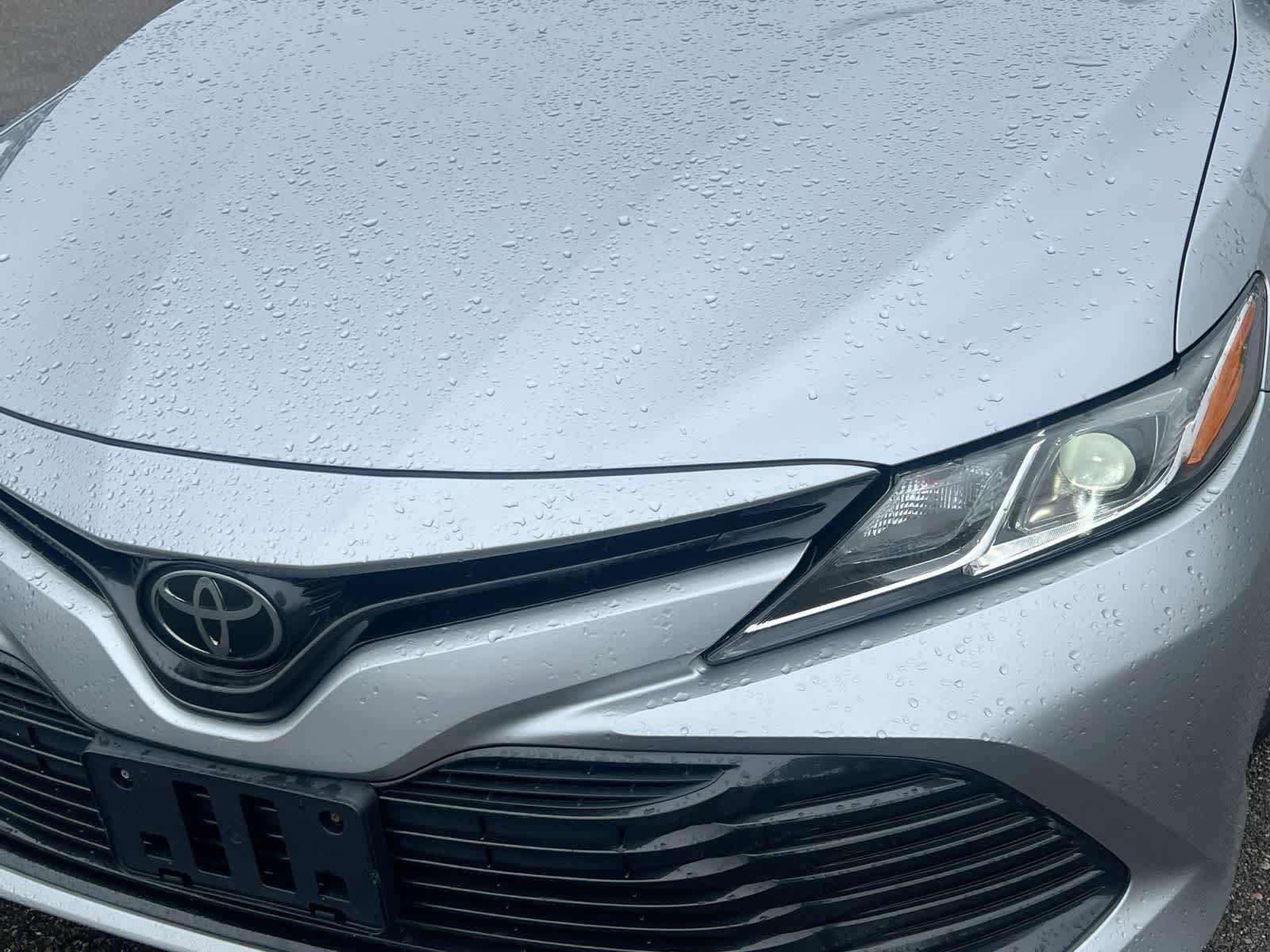 Used 2019 Toyota Camry LE image 11
