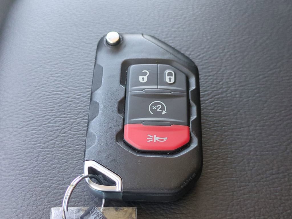 Used 2025 Jeep Wrangler Sahara 4xe image 32