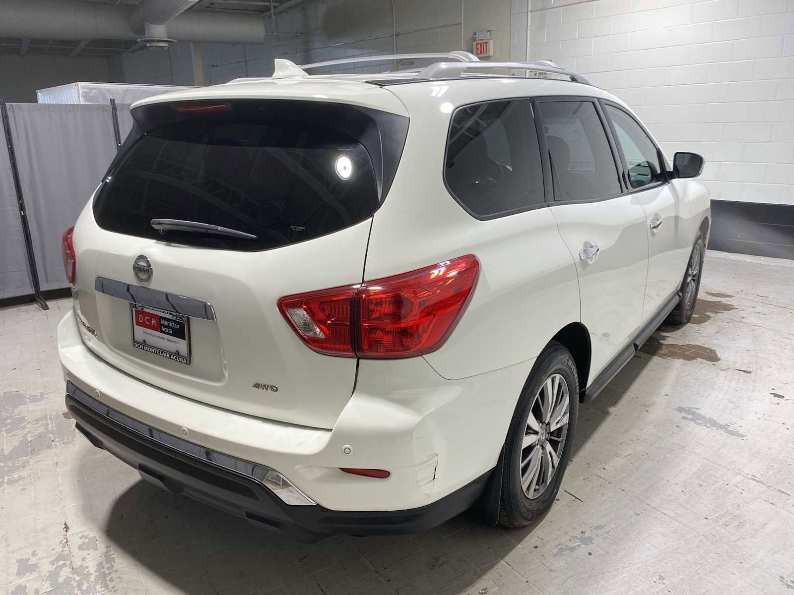 Used 2019 Nissan Pathfinder S AWD/4WD image 25