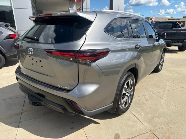 Used 2026 Toyota Highlander XLE AWD/4WD image 7
