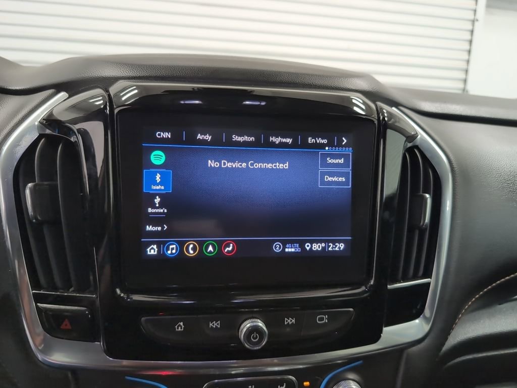 Used 2021 Chevrolet Traverse LT w/ LT Premium Package image 12
