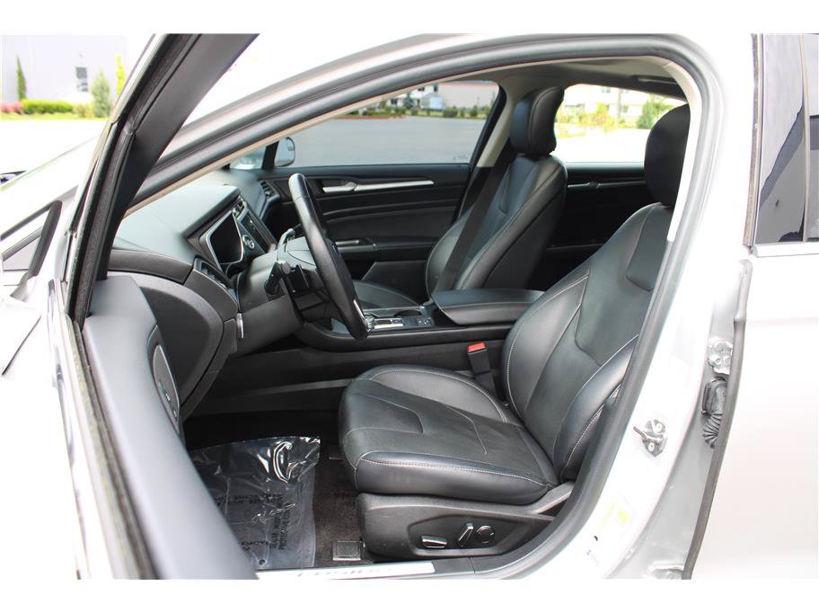 Used 2017 Ford Fusion Titanium AWD/4WD image 8