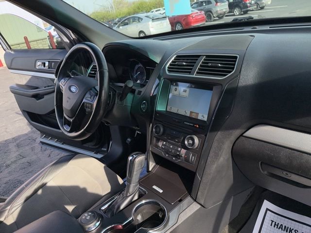 Used 2017 Ford Explorer XLT w/ Equipment Group 202A image 25