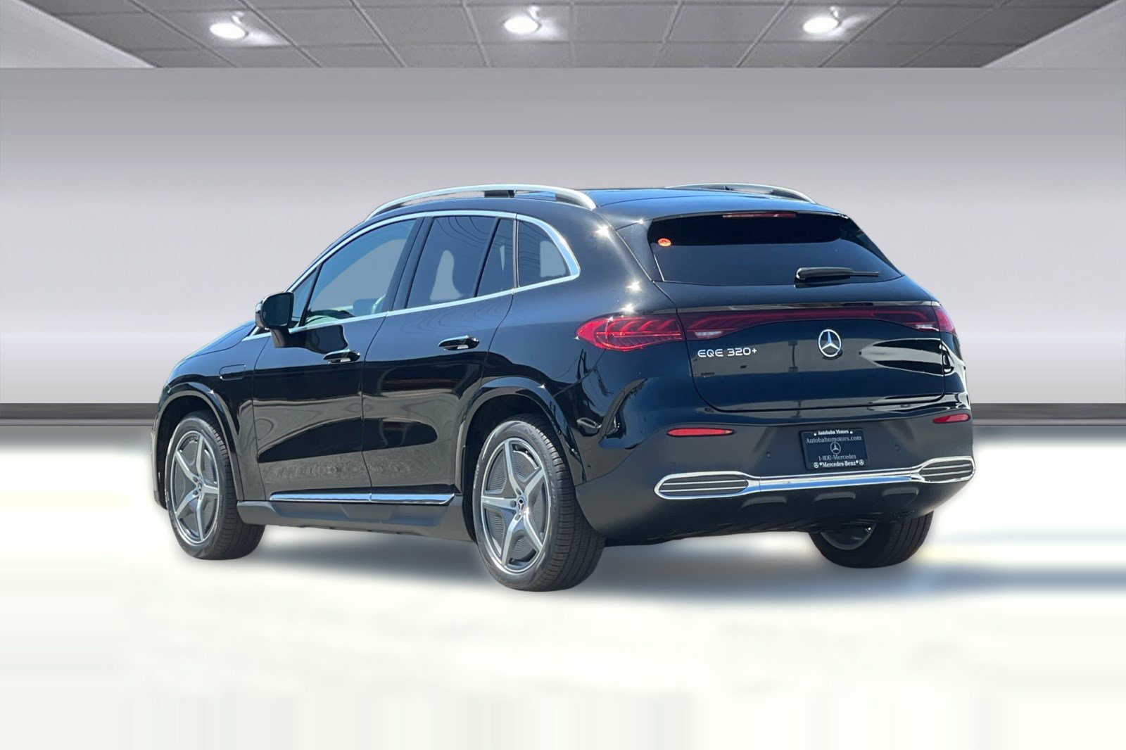 New 2026 Mercedes-Benz EQE 320+ SUV image 3