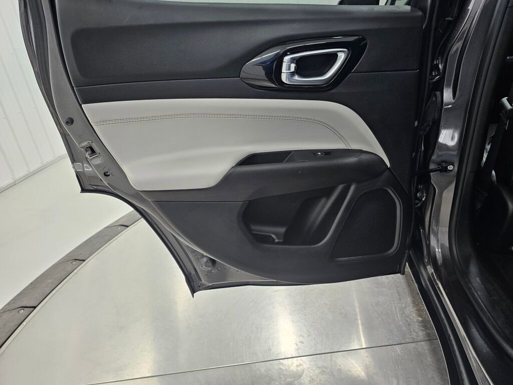 Used 2024 Jeep Compass Limited image 33