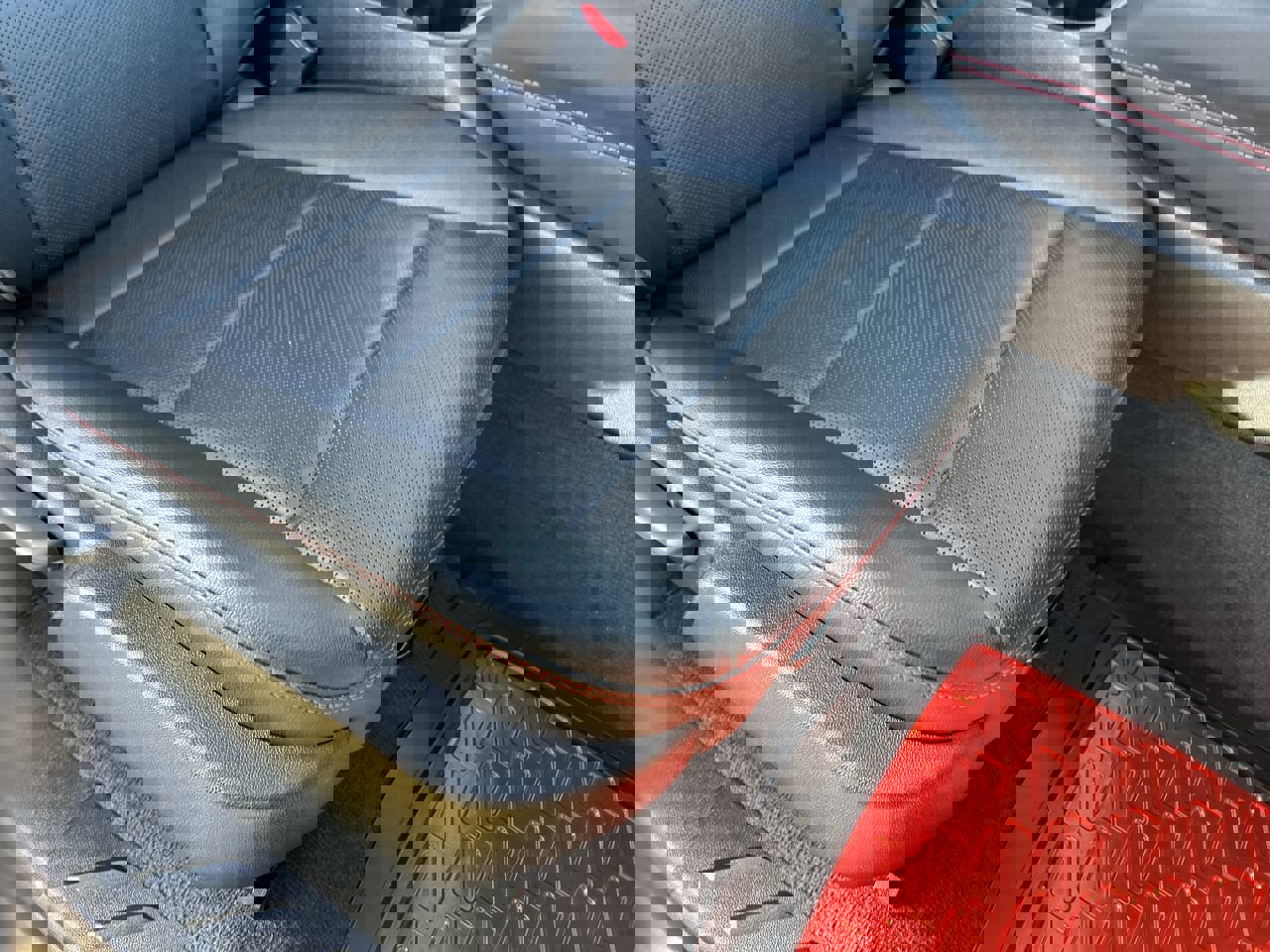 Used 2023 Chevrolet Colorado Z71 w/ Z71 Convenience Package 2 image 16