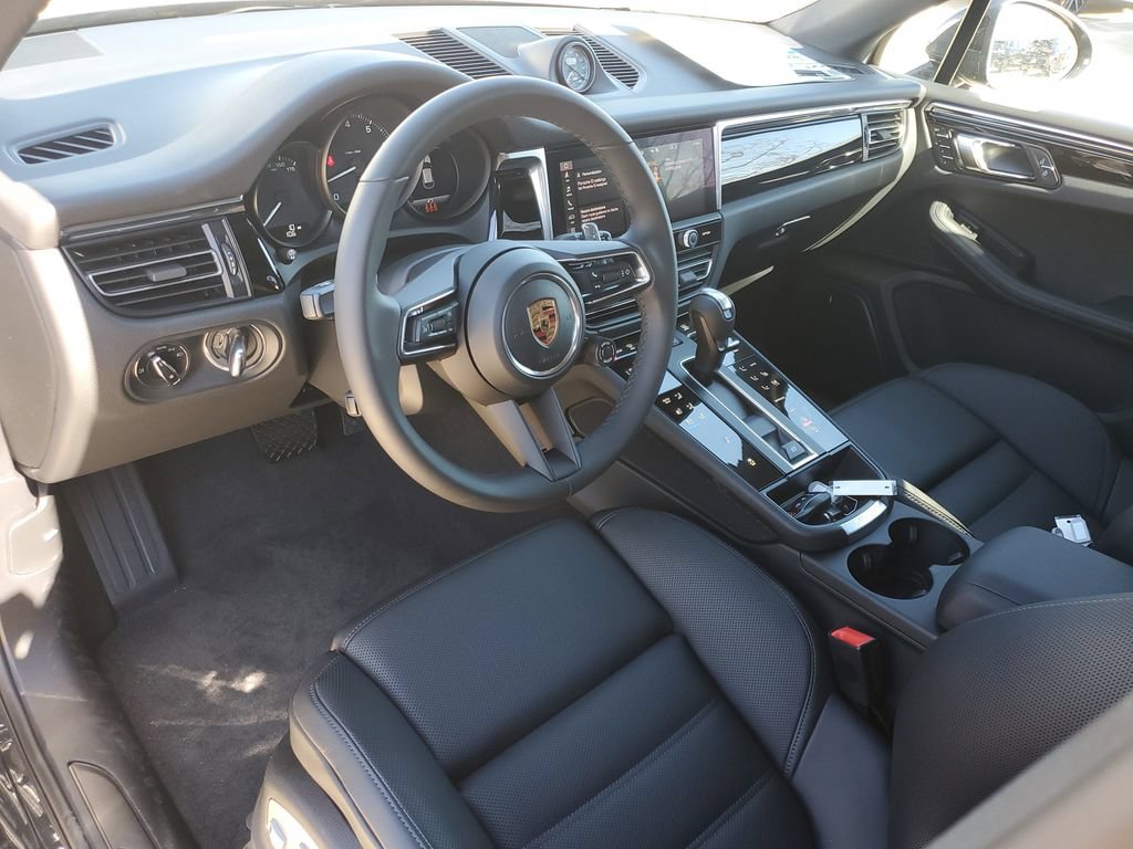 New 2026 Porsche Macan AWD/4WD image 14