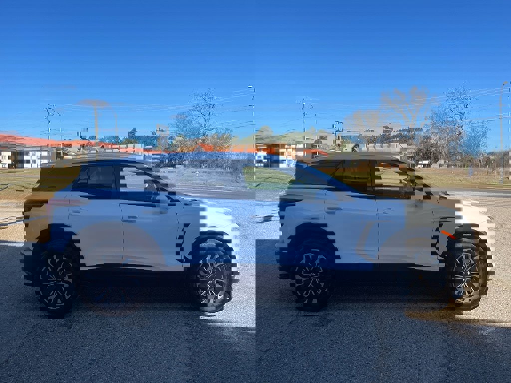 New 2025 Chevrolet Blazer EV LT image 11