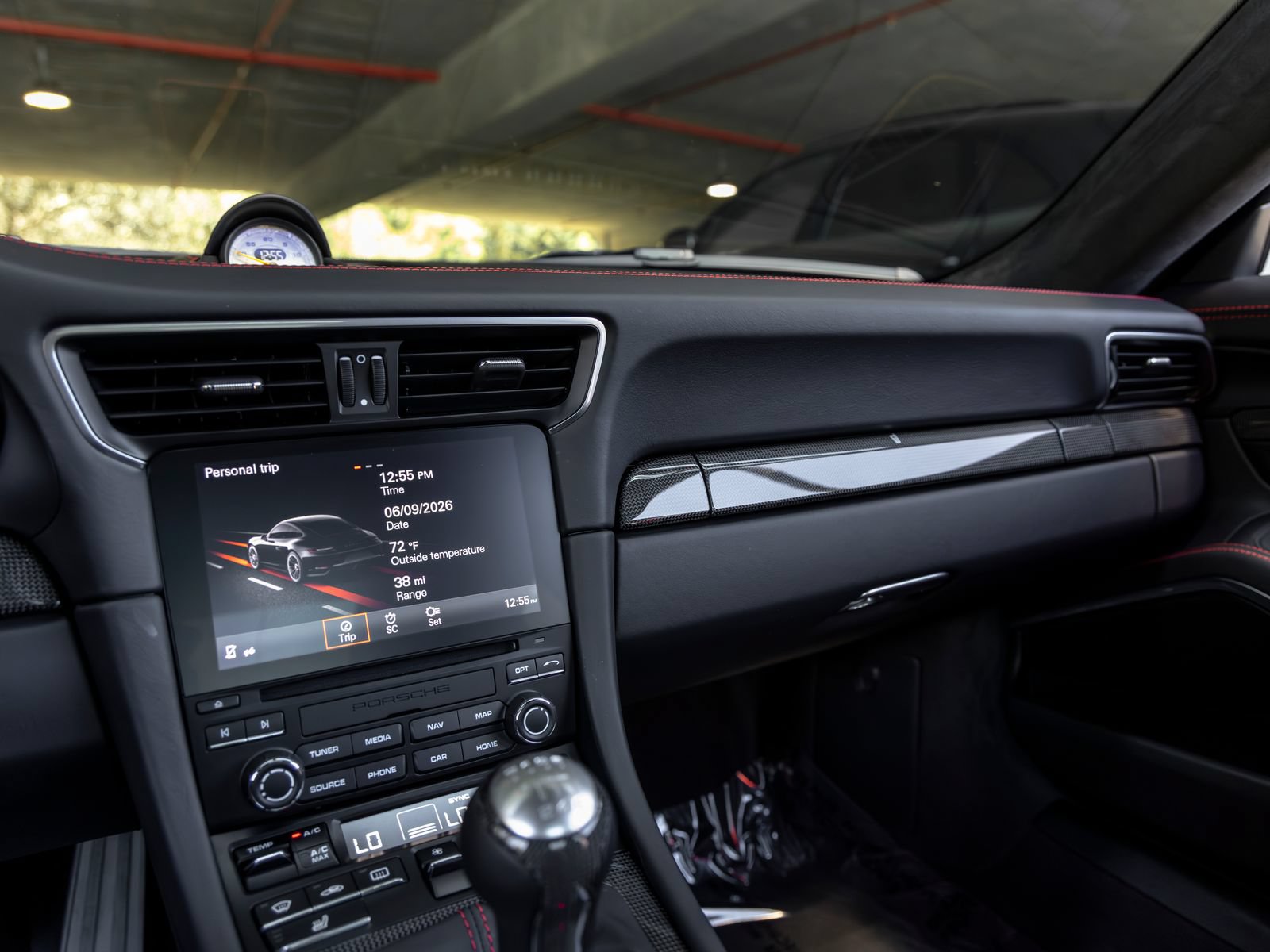 Certified 2018 Porsche 911 GT3 RWD image 38