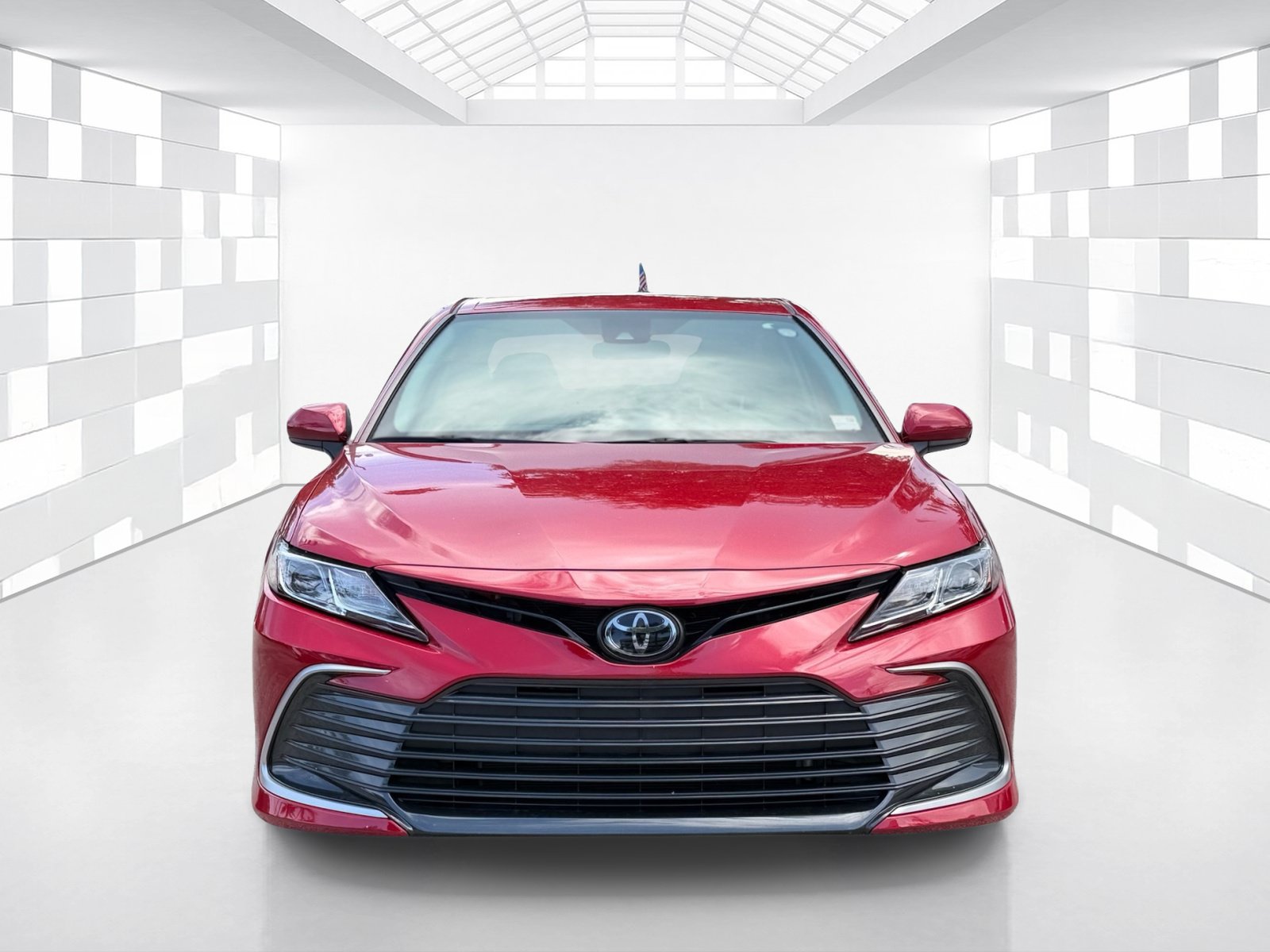 Used 2023 Toyota Camry LE FWD image 2