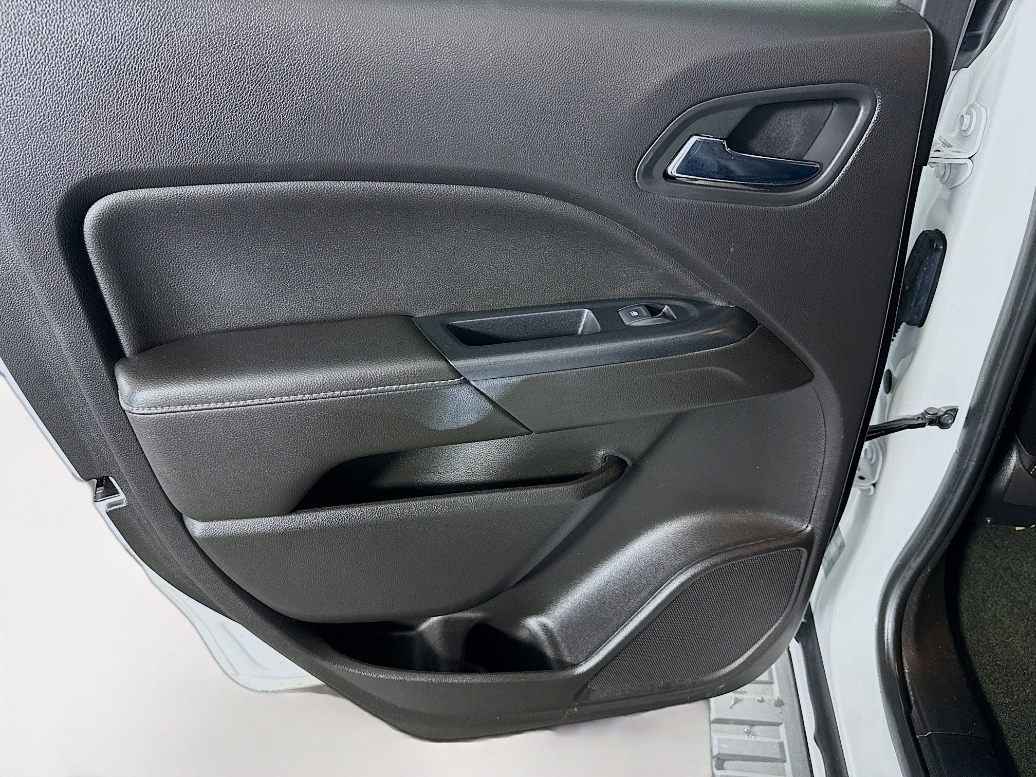 Used 2018 GMC Canyon Denali image 25