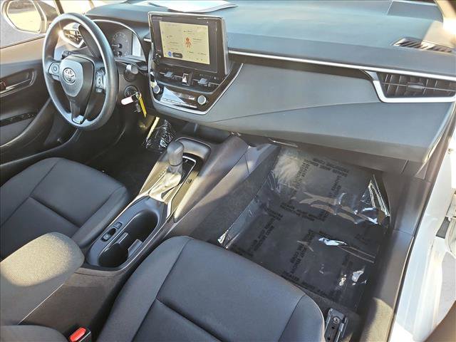 Used 2025 Toyota Corolla LE FWD image 27