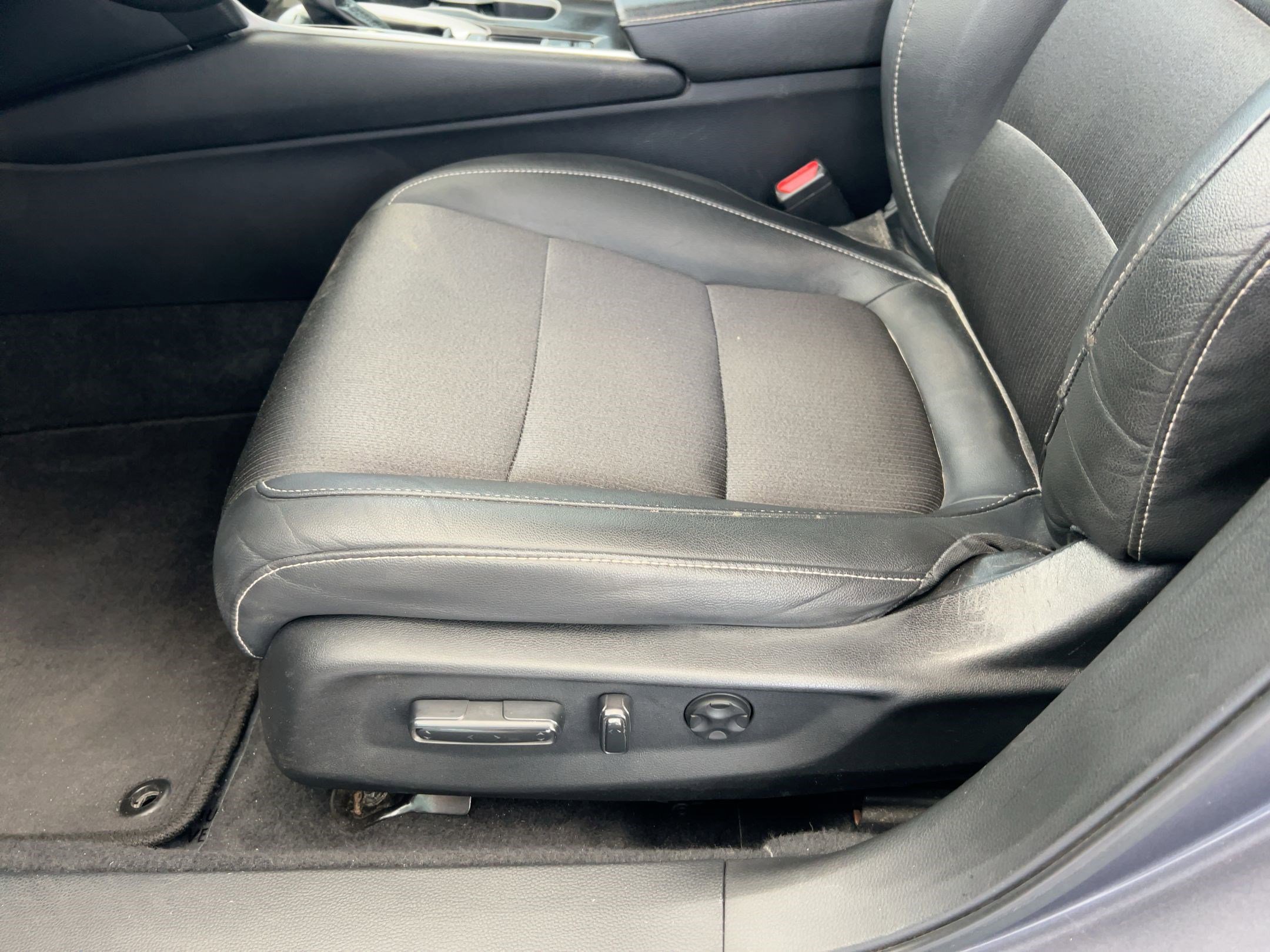 Used 2019 Honda Accord Sport image 14