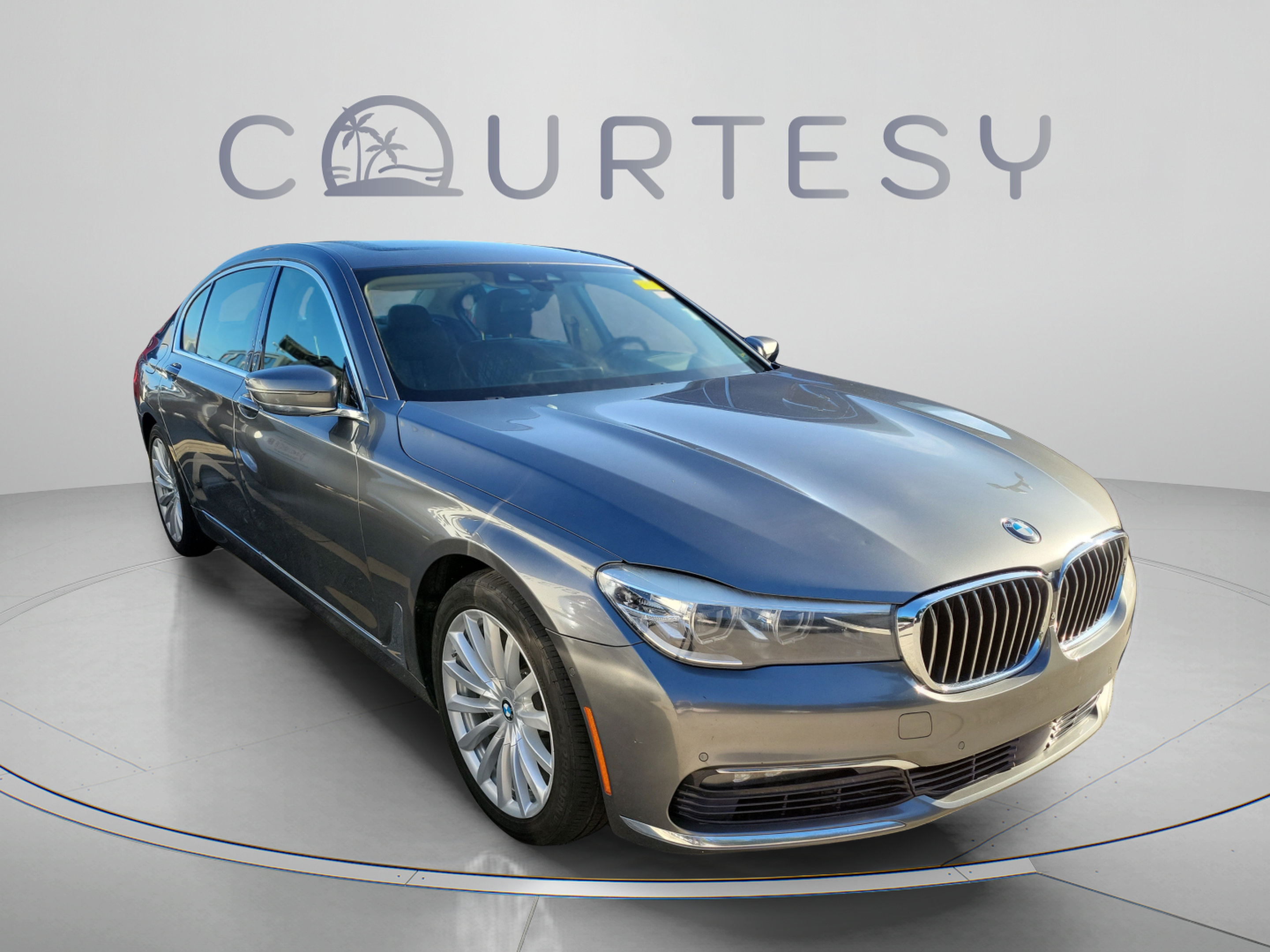 Used 2016 BMW 740i RWD image 4