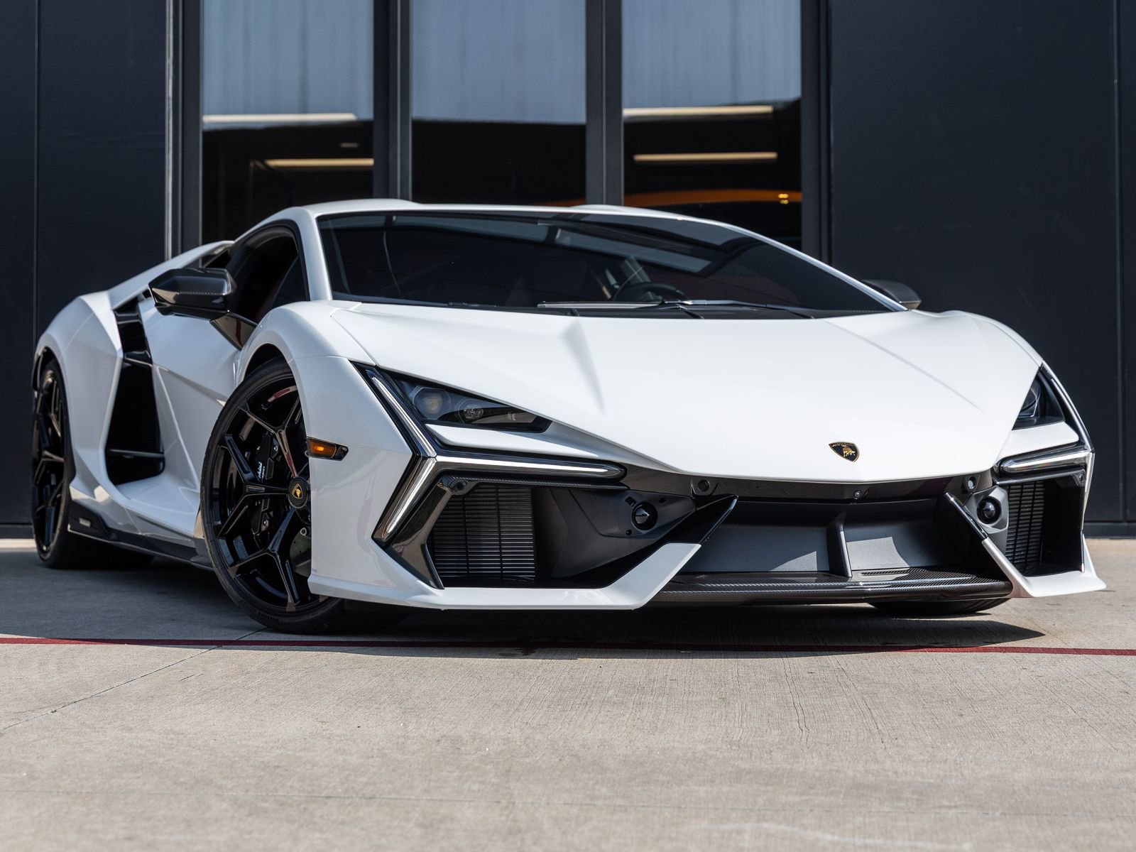 Used 2024 Lamborghini Revuelto AWD/4WD image 3