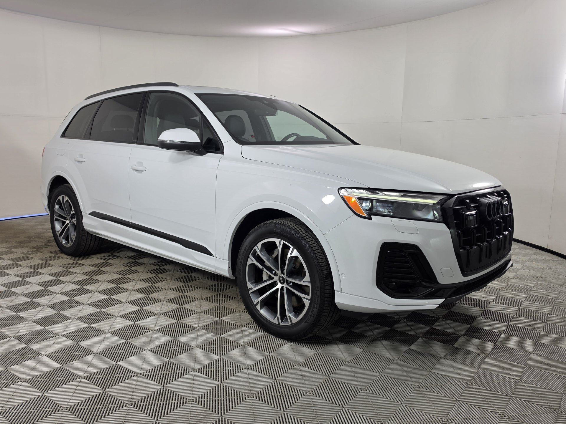 Used 2025 Audi Q7 2.0T Premium Plus