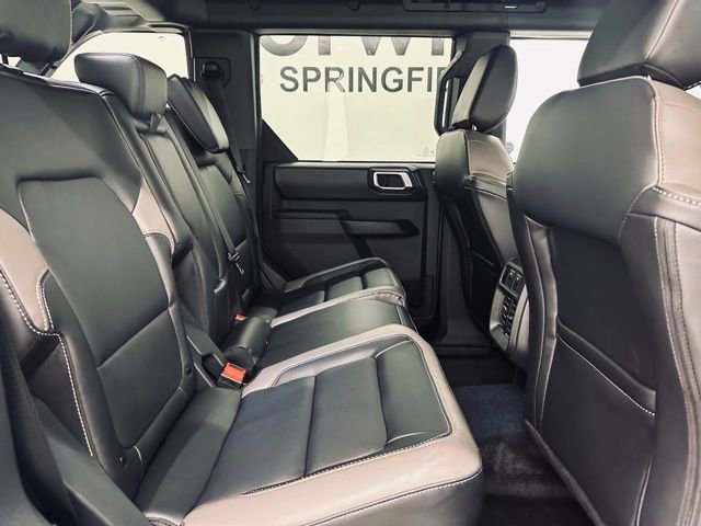 New 2025 Ford Bronco Outer Banks w/ Sasquatch Package image 15