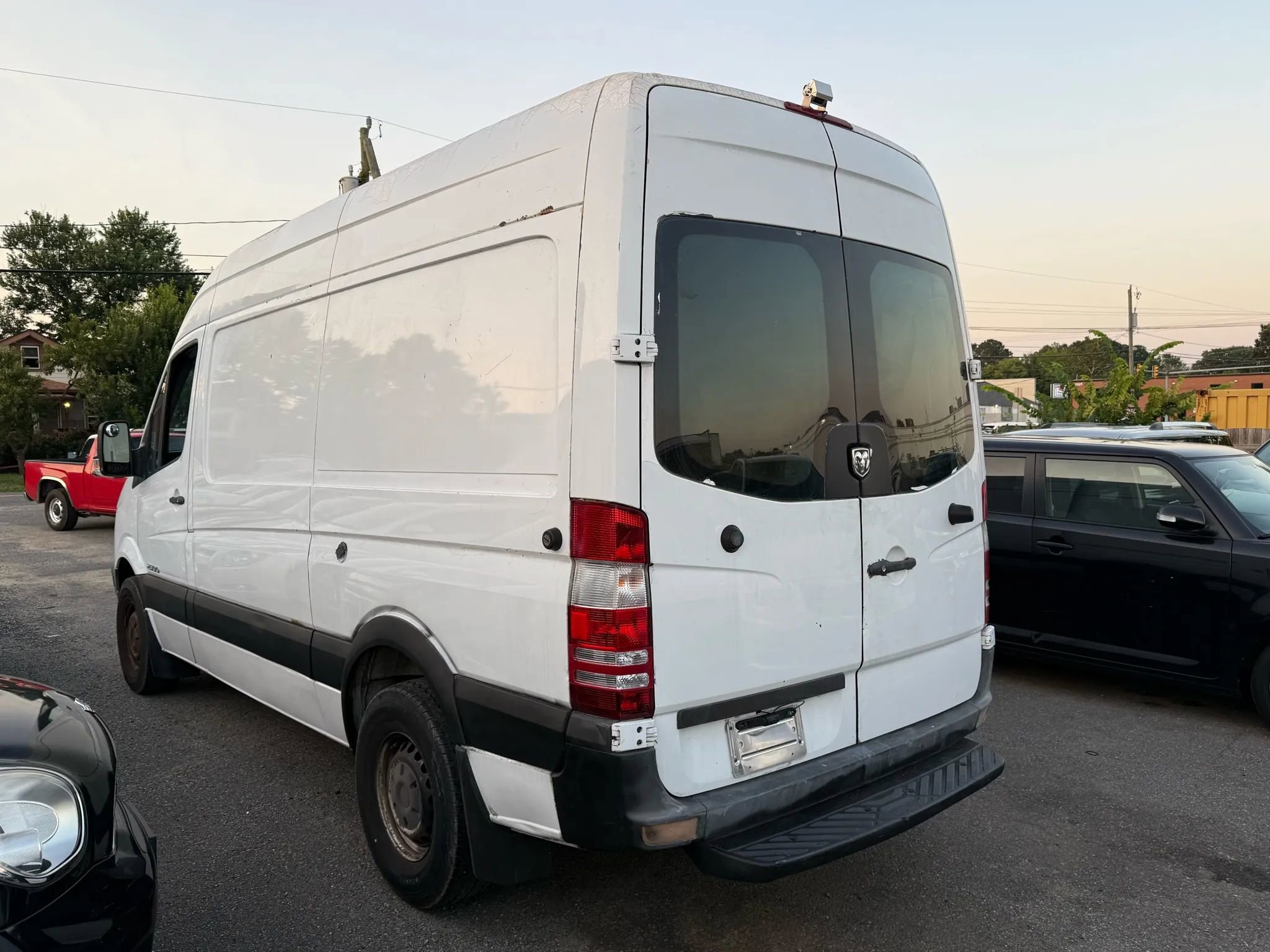 Used 2008 Dodge Sprinter 2500 image 4