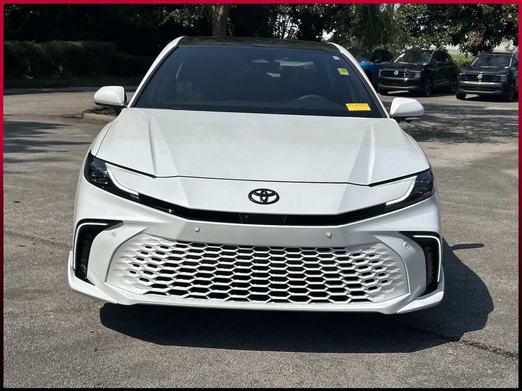 Used 2025 Toyota Camry Hybrid FWD image 2