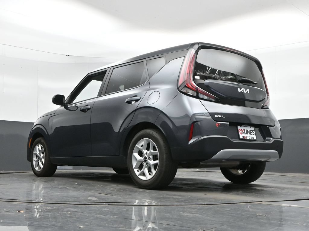 Used 2025 Kia Soul LX w/ LX Technology Package FWD image 44