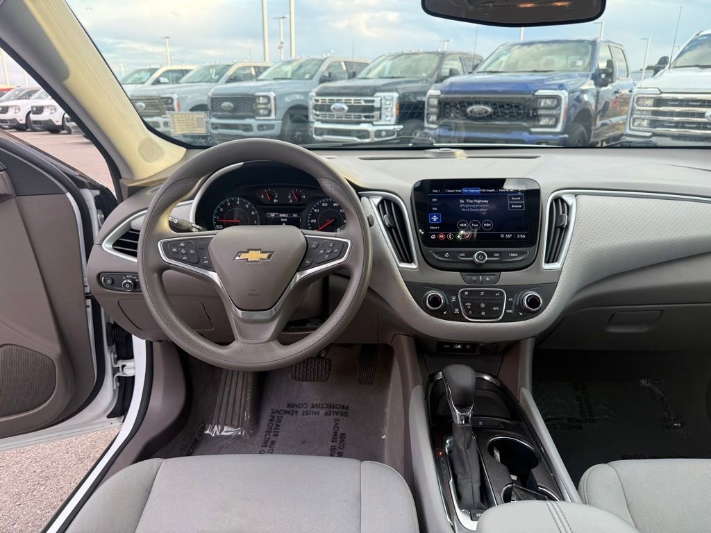 Used 2023 Chevrolet Malibu LT image 12