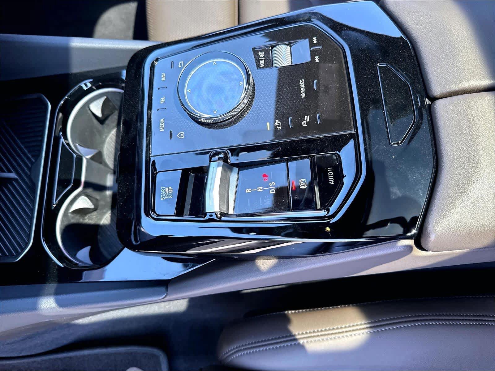 Used 2024 BMW 540i xDrive w/ Premium Package AWD/4WD image 19