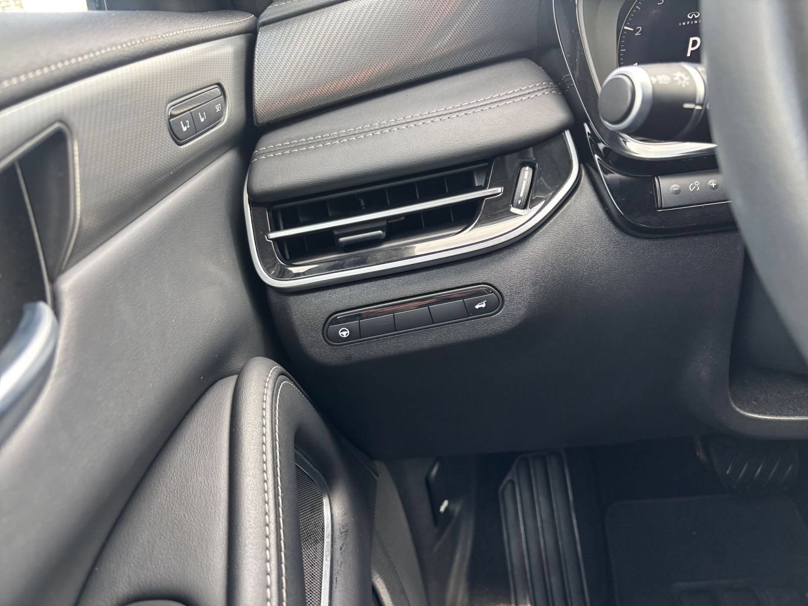 Used 2026 INFINITI QX60 Luxe AWD/4WD image 39