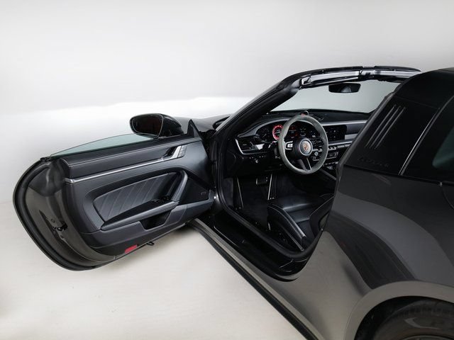 Certified 2024 Porsche 911 Targa 4 GTS AWD/4WD image 26