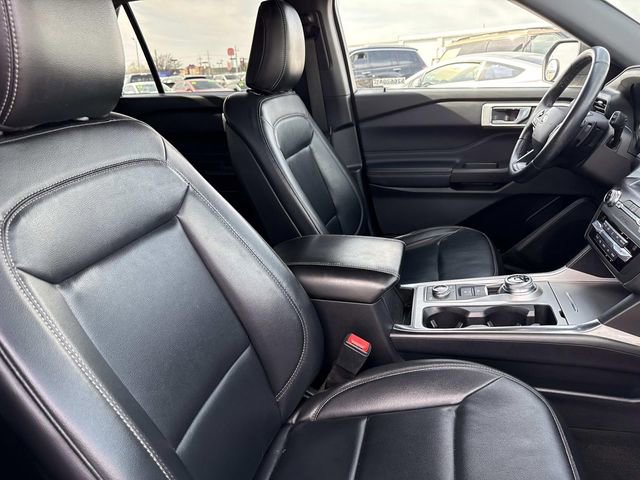 Used 2020 Ford Explorer XLT w/ Equipment Group 202A image 19
