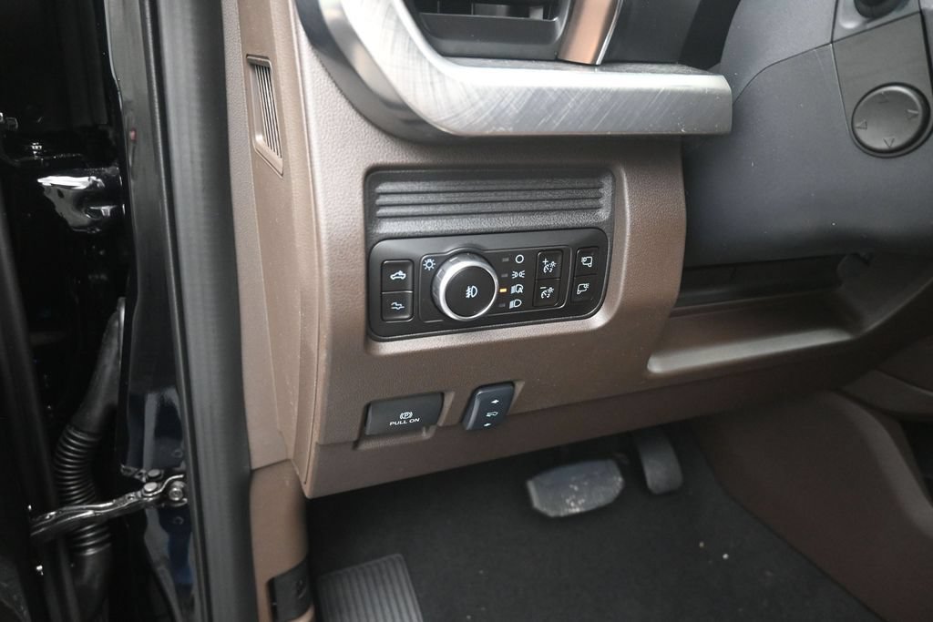 New 2026 Ford F250 King Ranch w/ Chrome Package AWD/4WD image 13