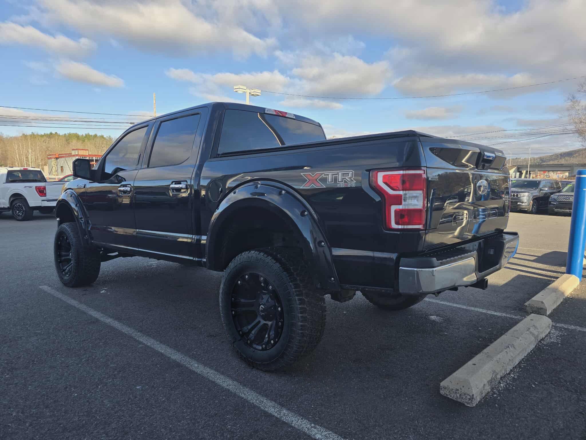Used 2018 Ford F150 XLT w/ XTR Package image 6