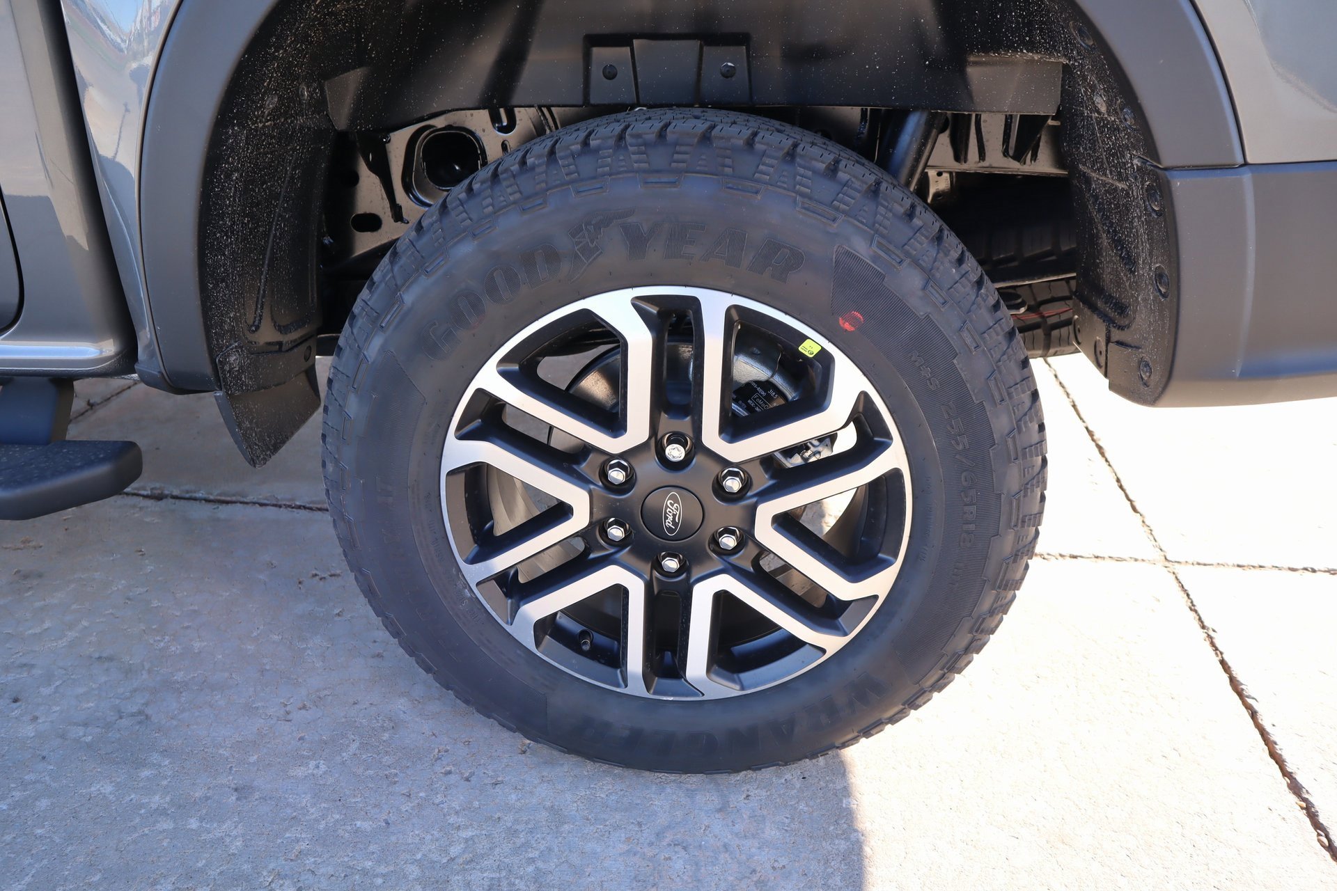 New 2025 Ford Ranger Lariat w/ FX4 Off-Road Package image 19