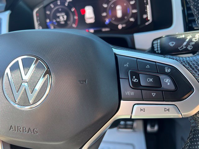 Used 2023 Volkswagen Atlas Cross Sport SEL R-Line AWD/4WD image 26