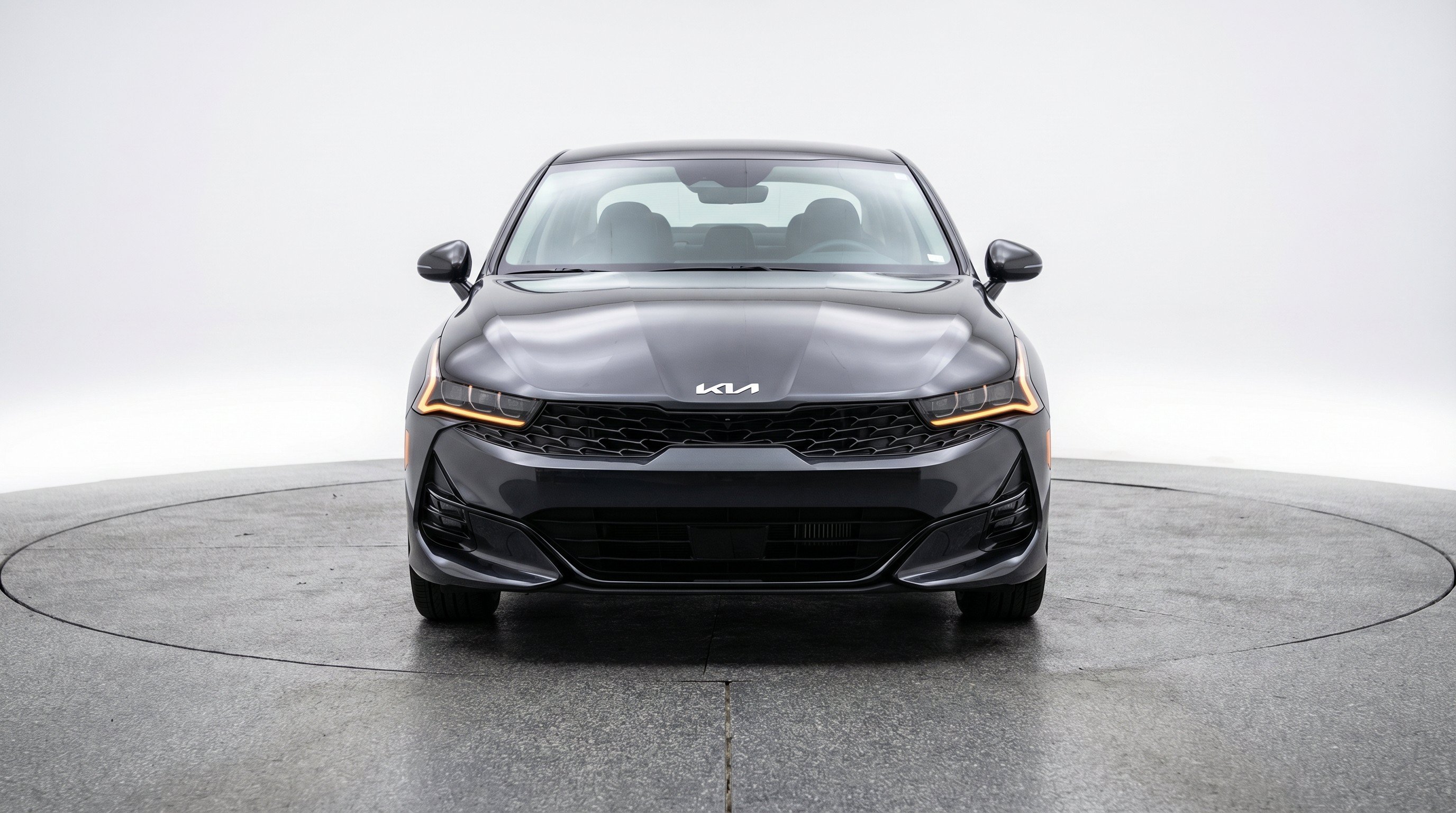 Used 2025 Kia K5 LXS FWD image 2