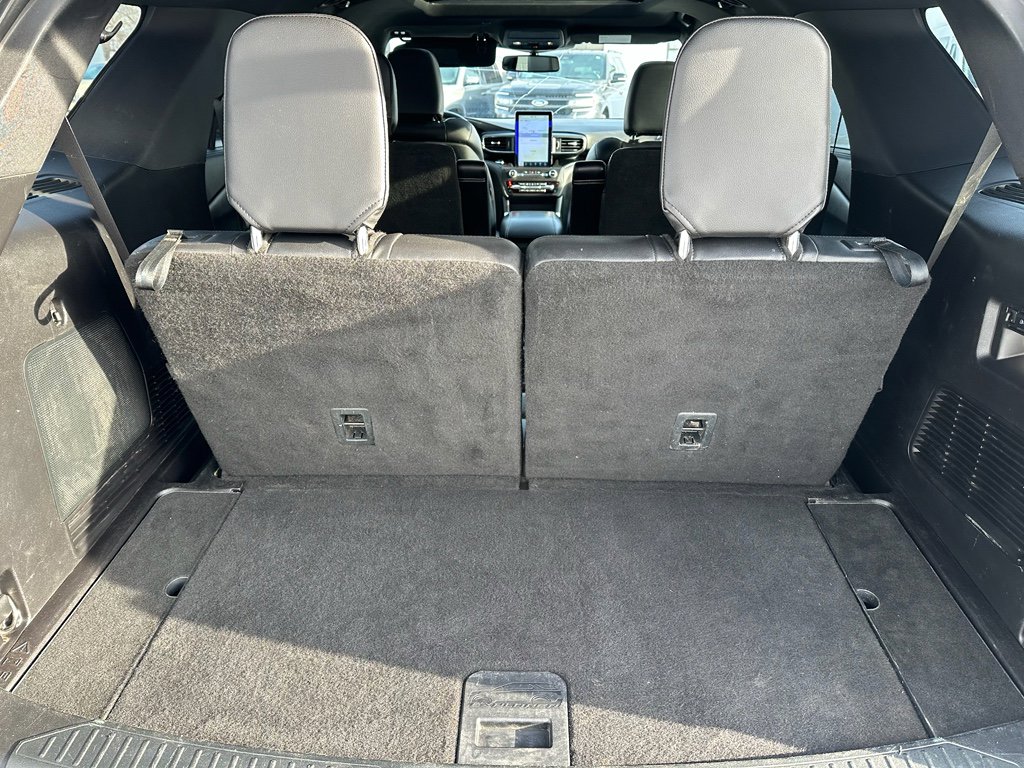 Used 2020 Ford Explorer ST w/ Premium Technology Package image 11