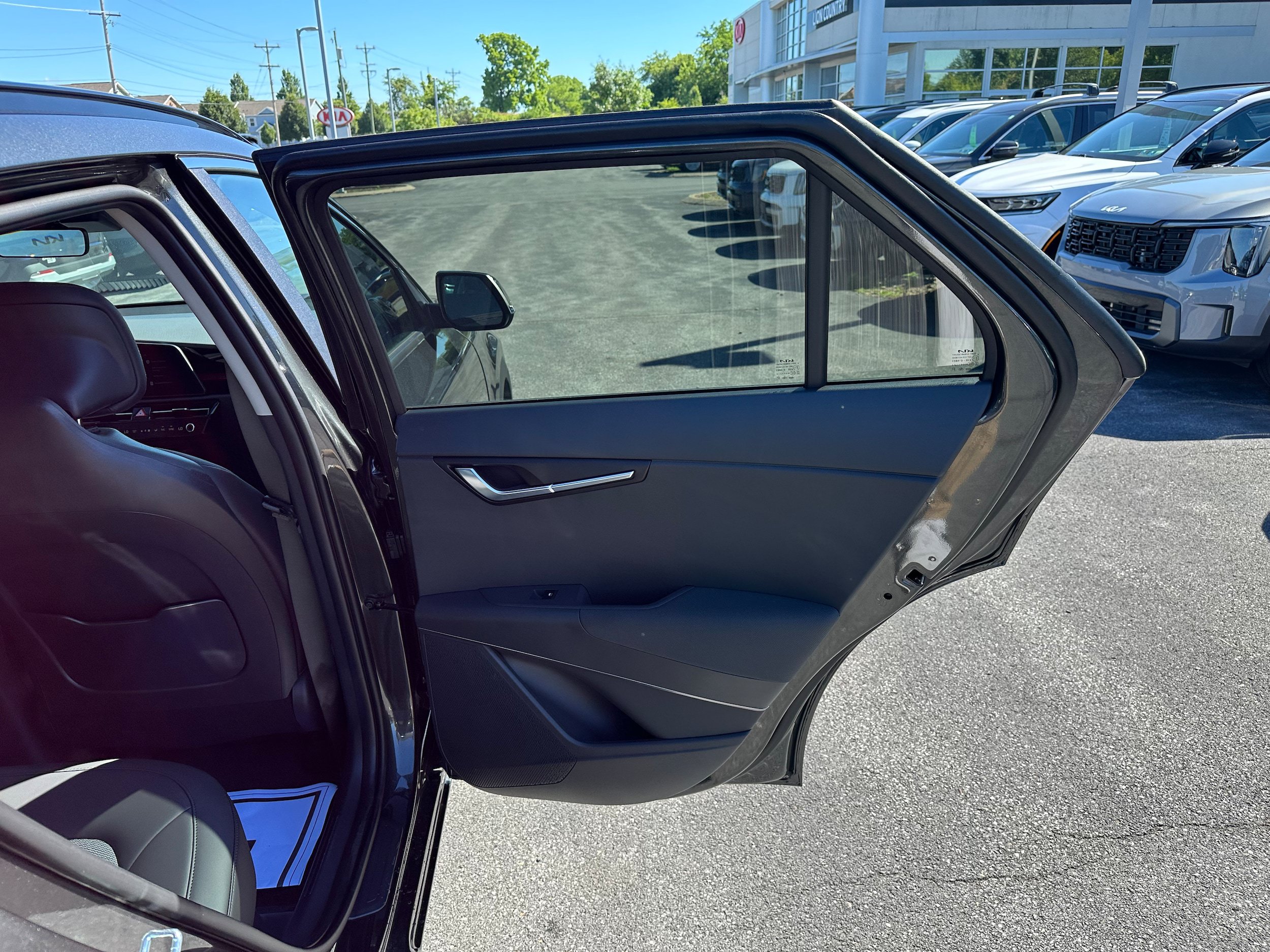 New 2026 Kia Niro EX FWD image 17