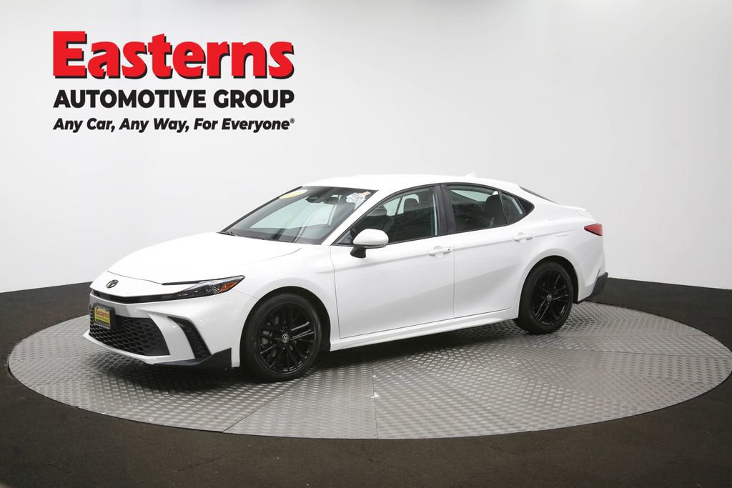 Used 2025 Toyota Camry SE w/ Convenience Package FWD image 56