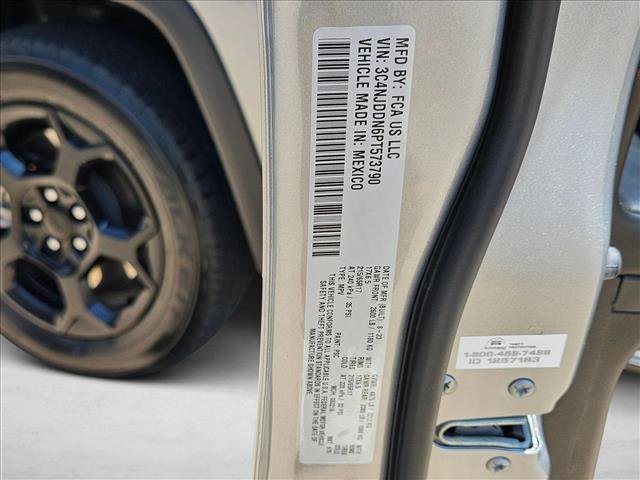 Used 2023 Jeep Compass Trailhawk w/ Sun and Sound Group AWD/4WD image 25