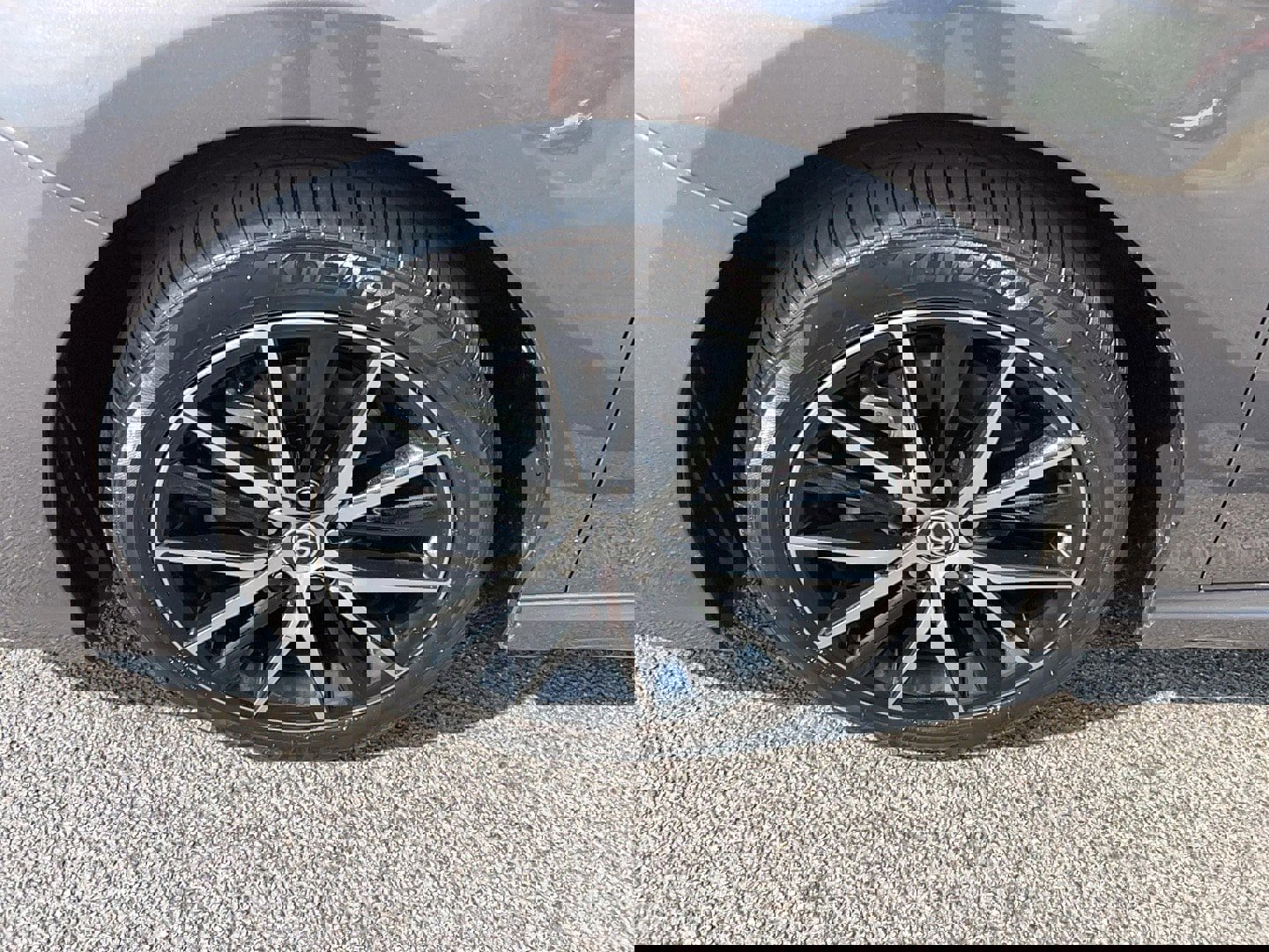 Used 2023 Toyota Camry SE FWD image 9