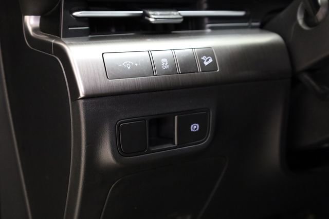 Used 2025 Hyundai Kona SEL image 10